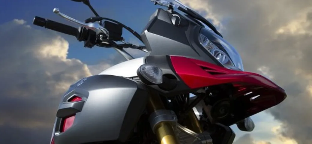Novità Suzuki 2014: V-Strom 1000 ABS e Burgman 125/200 ABS