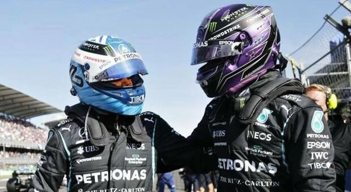 F1: Hamilton difende il suo compagno Bottas