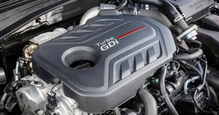 Kia va contro il downsizing e presenta il nuovo motore 2.5T-GD