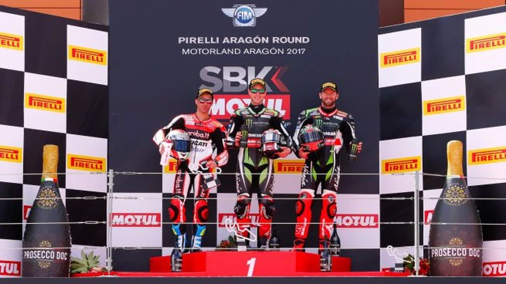 Sbk Aragon: Rea sugli altari, Davies nella polvere