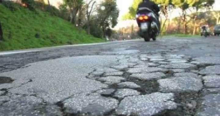 Un milione di buche da tappare...