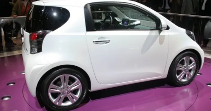 Toyota iQ - più parca della Prius ?