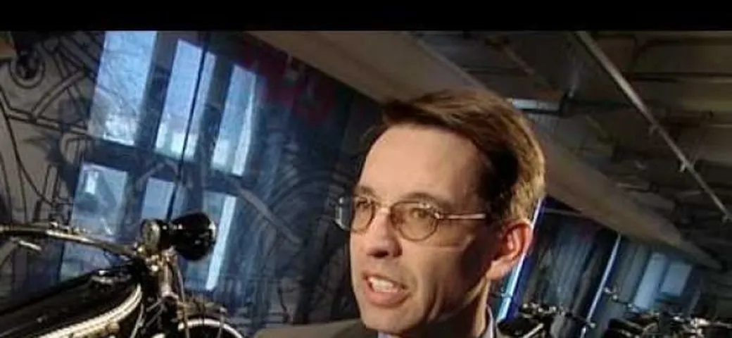 Video: la storia del logo BMW