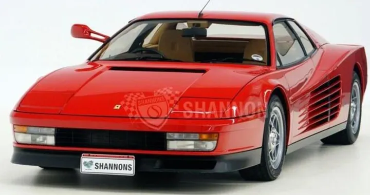All'asta la Ferrari Testarossa di Elton John