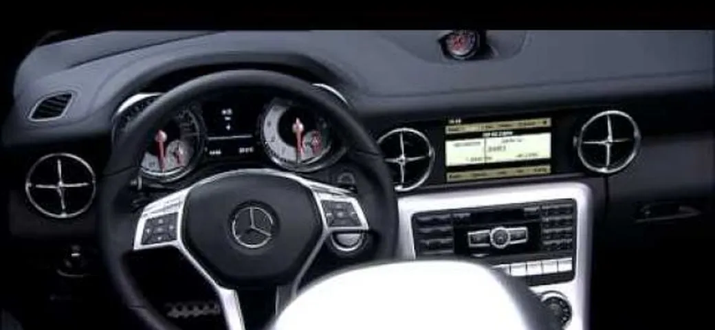 Mercedes SLK: nuovi video ufficiali