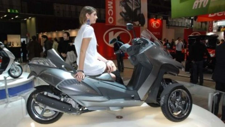 Eicma 2009: il concept Peugeot Hybrid 3 Evolution