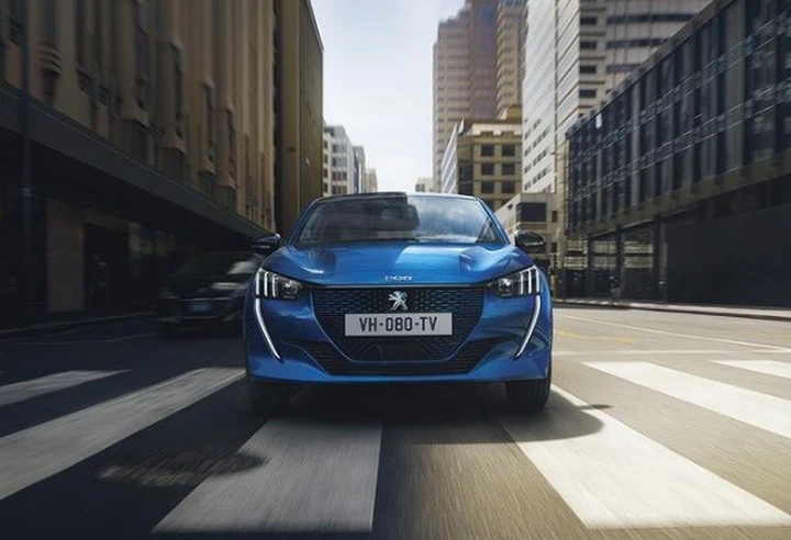 Auto elettriche Peugeot: la e-208 al Salone di Ginevra