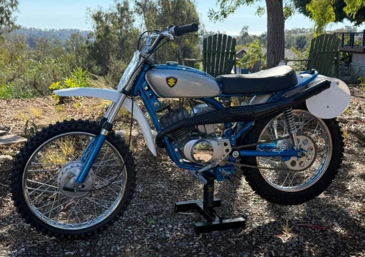 Suzuki TS90MX: omaggio alla leggenda del motocross Olle Pettersson