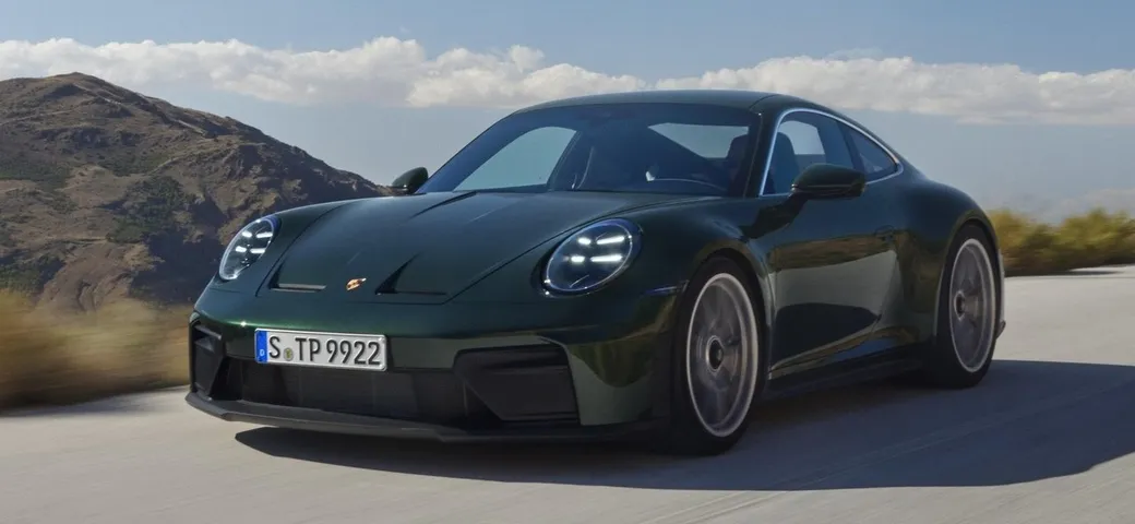 Porsche 911 GT3: il restyling che ridefinisce l'icona a 25 anni dal debutto