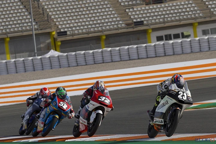 Cev Moto3 Valencia: Gara 1 a Ogura, Gara 2 a Garcia. Italiani male in corsa e in Campionato