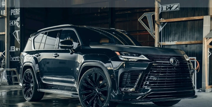 Lexus LX 600 by Liberty Walk, cura al carbonio