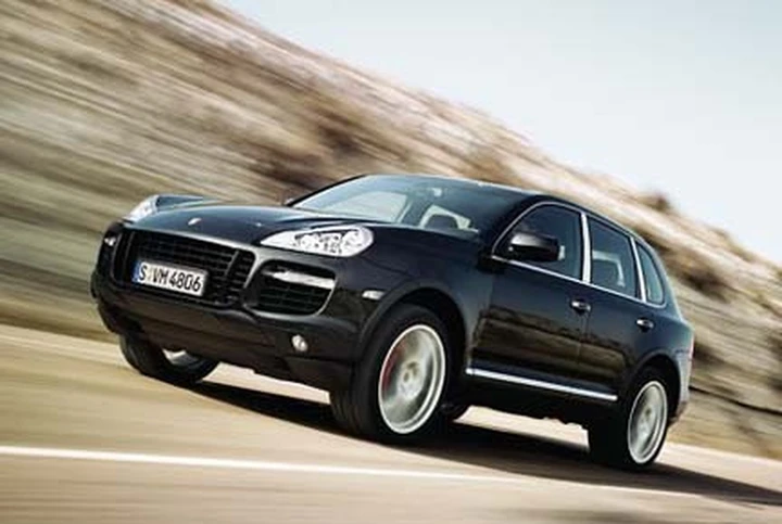 Porsche Cayenne Hybrid: a listino nel 2009