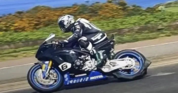 NW200: Michael Dunlop, esplode la gomma a 300 km/h
