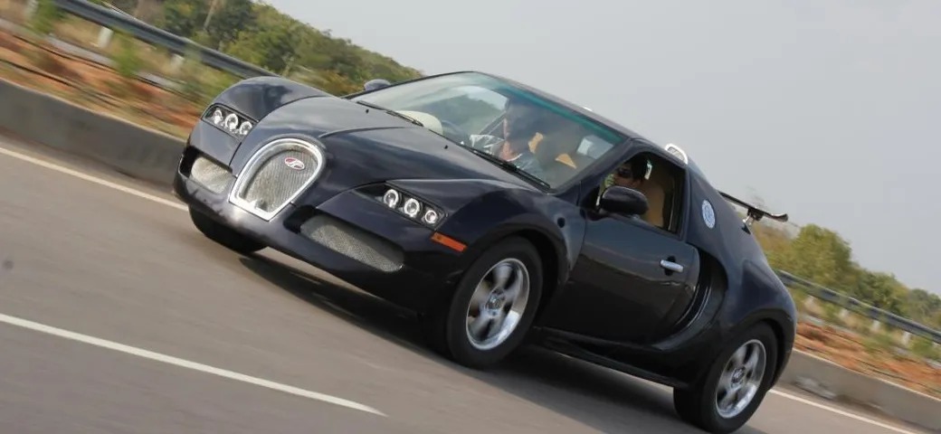 Una Suzuki Maruti vestita da Bugatti Veyron