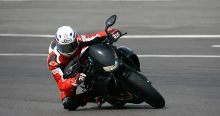 Test Buell 1125 CR - I cavalli dell’Helicon