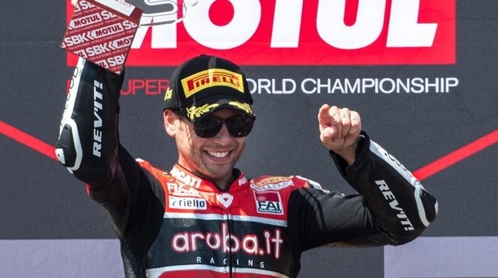 Bautista esulta a Portimao: 