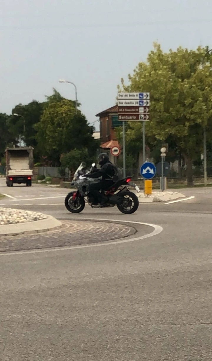Ducati Multistrada V4 è realtà: foto e video durante i collaudi