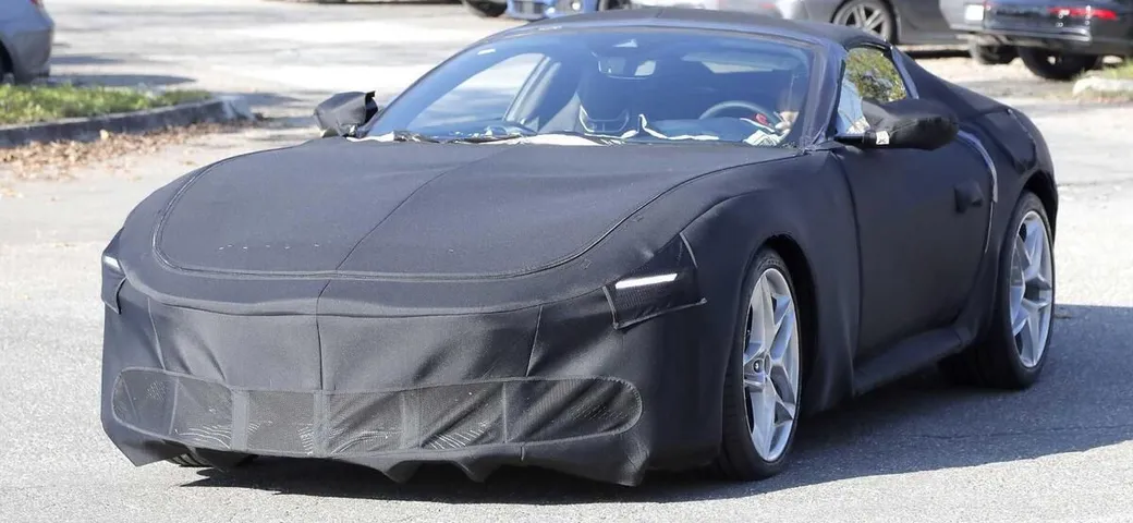 Ferrari Amalfi, manca poco al debutto della nuova fuoriserie del Cavallino