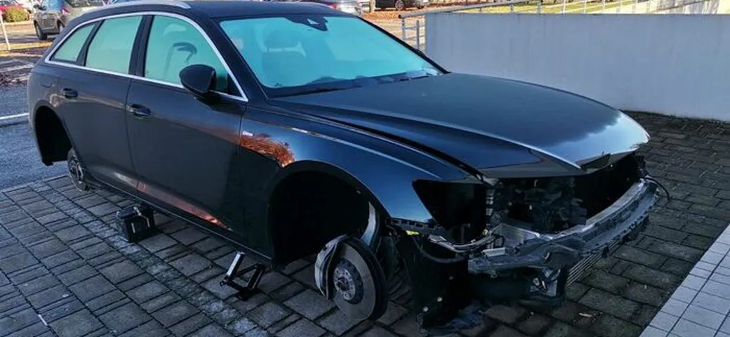 Fanali, paraurti, volanti e non solo: i pezzi d'auto più rubati in Italia