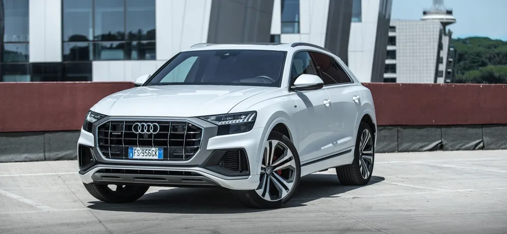 Audi Q8: prova su strada della versione 50 TDI quattro