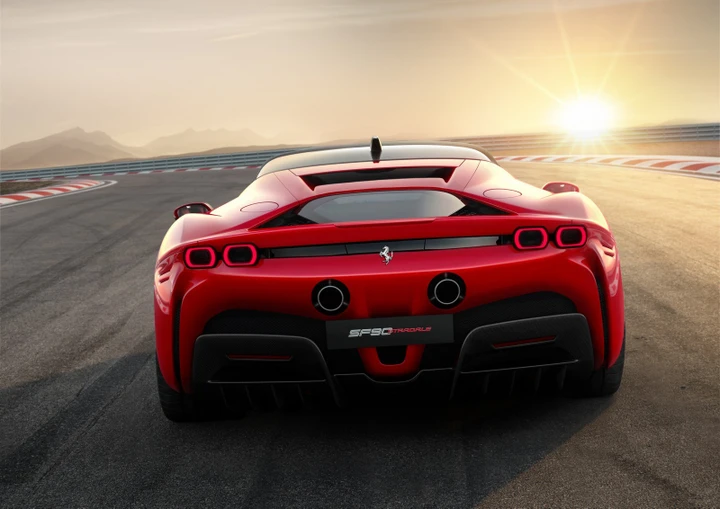 Ferrari SF90 Stradale - Presentazione