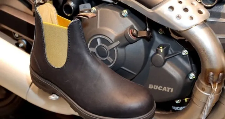 Blundstone 800, stivale in stile Ducati Scrambler