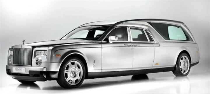 Rolls-Royce Phantom Hearse B12: il carro funebre di lusso fotografato da GFWilliams