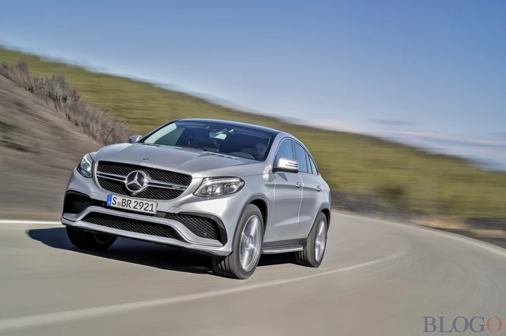 Lewis Hamilton e la Mercedes GLE Coupé [Video]