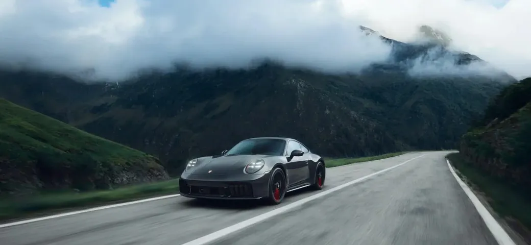 Porsche 911 Carrera 4 GTS, edizione limitata per celebrare la Transfăgărășan