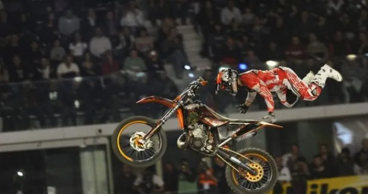 Il PalaOlimpico di Torino si infiamma per il freestyle