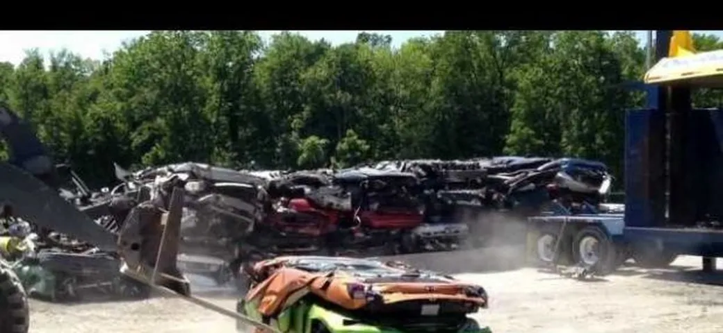 Video: questa la fine di alcune automobili preparate per il SEMA