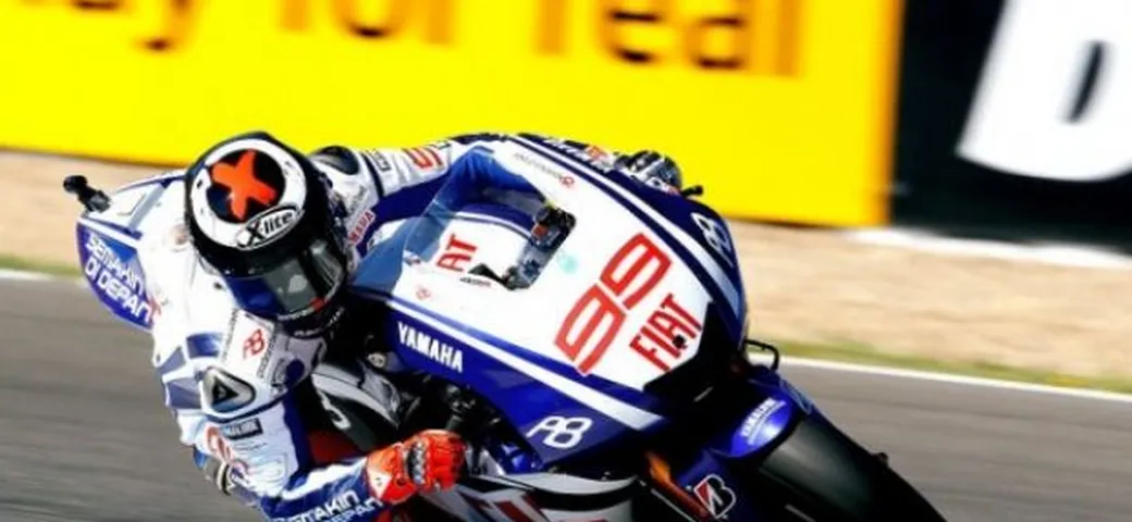MotoGP: Jorge Lorenzo arriva primo con un sorpasso all'ultimo giro. Pedrosa secondo, Rossi terzo