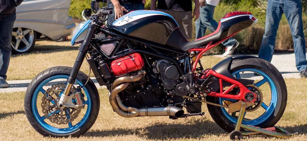 Motus MSTR V4 Streetfighter by Moto Fuller