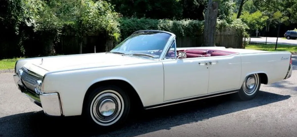 Lincoln Continental: all'asta i due esemplari di John Fitzgerald Kennedy