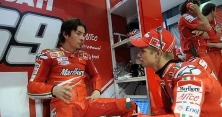 Ducati MotoGp: perchè "davanti" con Stoner e "dietro" con gli altri?