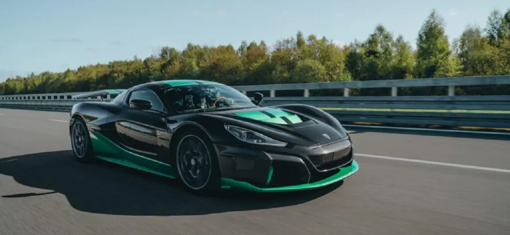 Rimac Nevera entra nel guinness dei primati: batte 23 record in un giorno