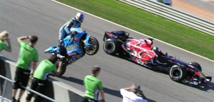 Hopkins vs Liuzzi, MotoGP vs F1