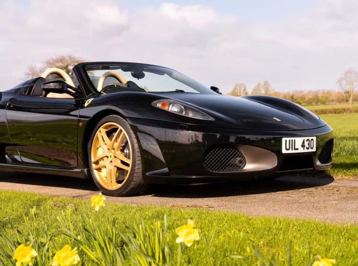La Ferrari F430 Spider di una grande rockstar è all'asta: occasione unica