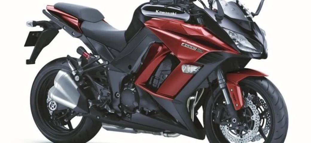 Kawasaki: nuove colorazioni 2015 per Z800, Z800e, Z1000SX, ER-6n e ER-6f