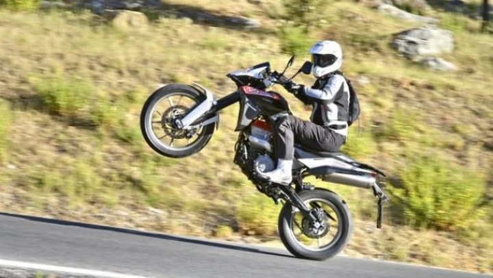 Husqvarna TR 650 Strada: il test di Motoblog