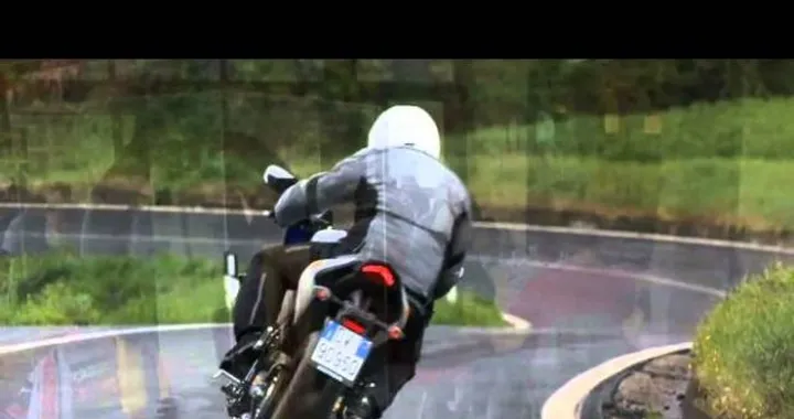 Il primo Raduno Diablo, con la presentazione del nuovo Pirelli Diablo Rosso II/video