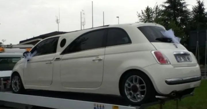 Una Fiat 500 limousine come auto da matrimonio?