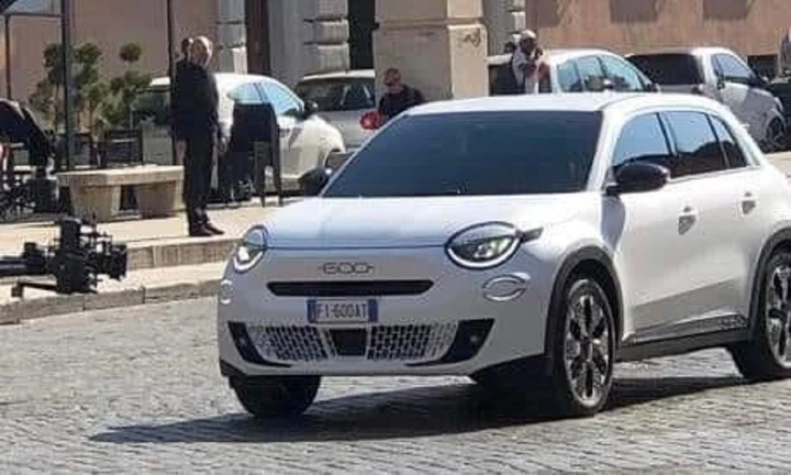 Nuova Fiat 600: nuove immagini senza veli a Roma [FOTO SPIA]