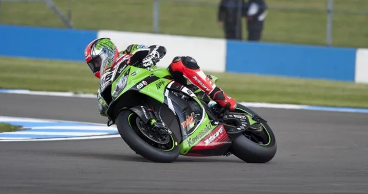 SBK, Donington: Sykes rifila 1 secondo a tutti nelle Q1, 3° Melandri (GALLERY)