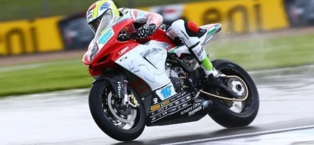 Supersport Magny Cours 2014: Cluzel e MV Agusta in trionfo, Rolfo sul podio