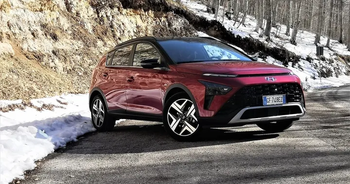 Hyundai Bayon 1.0 T-GDI Hybrid 48 V iMT: la prova su strada