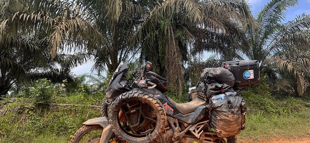 Fabryrock: da Capo Nord a Cape Town con l'Africa Twin