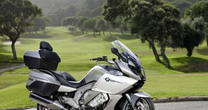 Listino BMW 2011: BMW K 1600 GT (20.790 euro) e K 1600 GTL (22.550 euro)