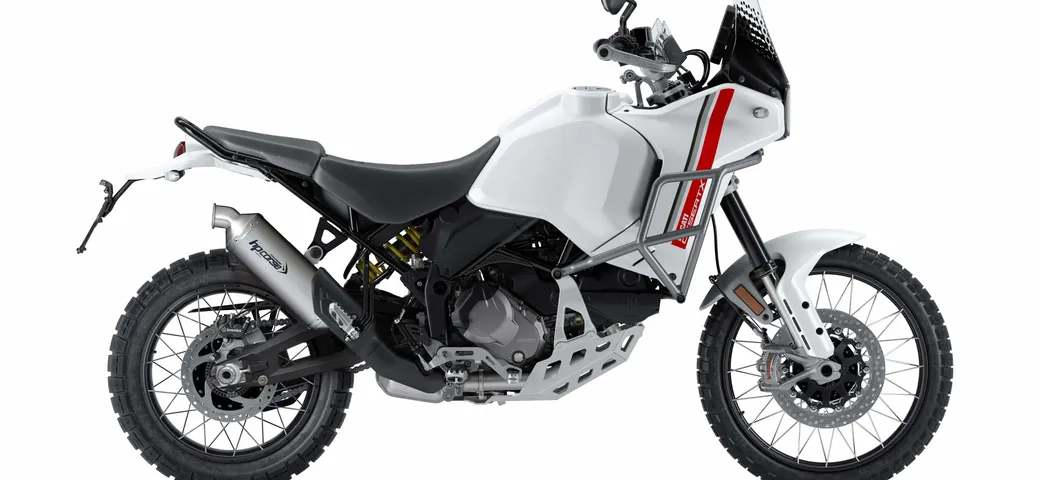 Ducati DesertX: ecco il nuovo scarico by HP Corse