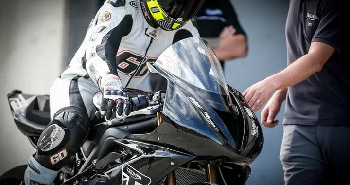 Moto2: nuovi test per Triumph